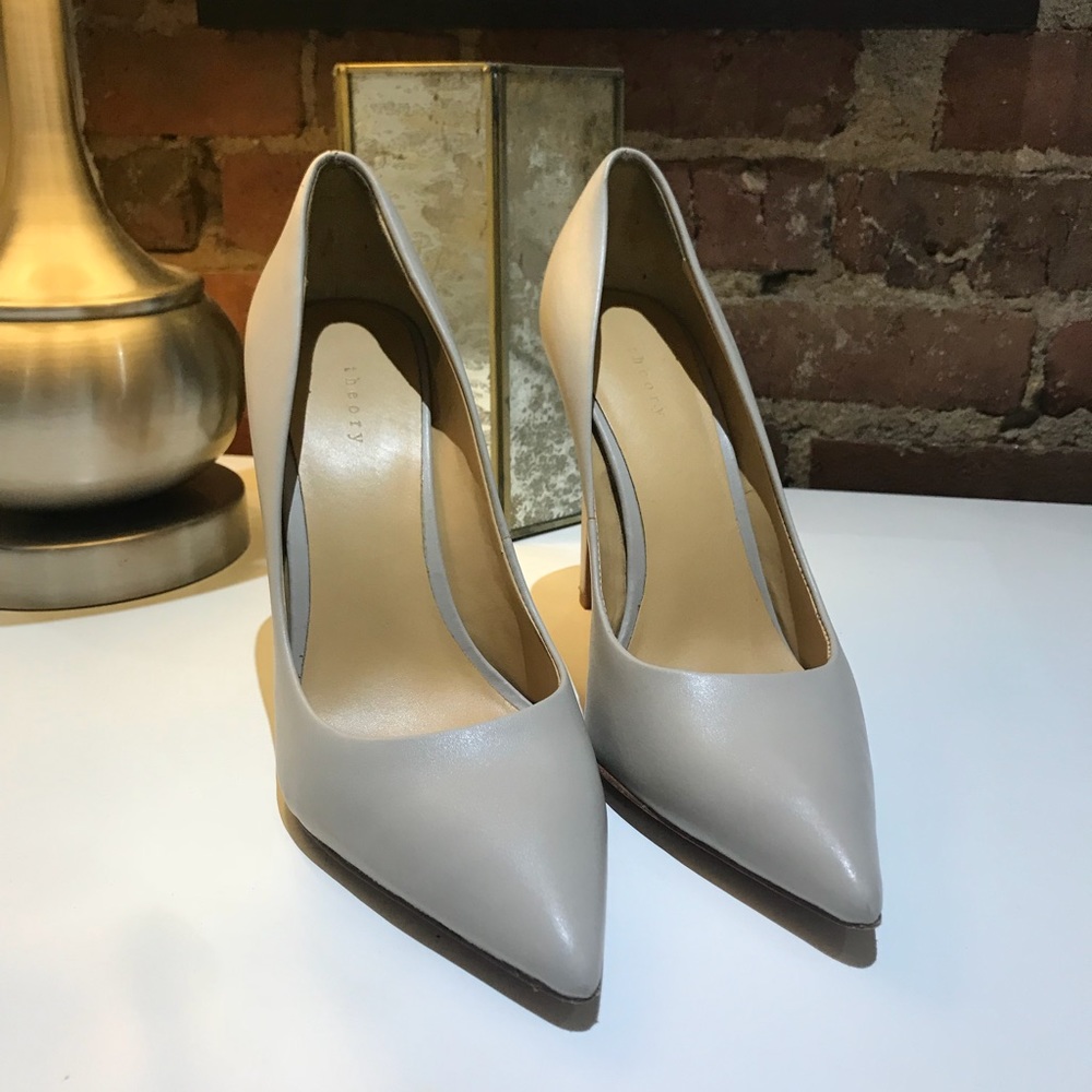 Theory Heel Size 8.5 - made in Italy -